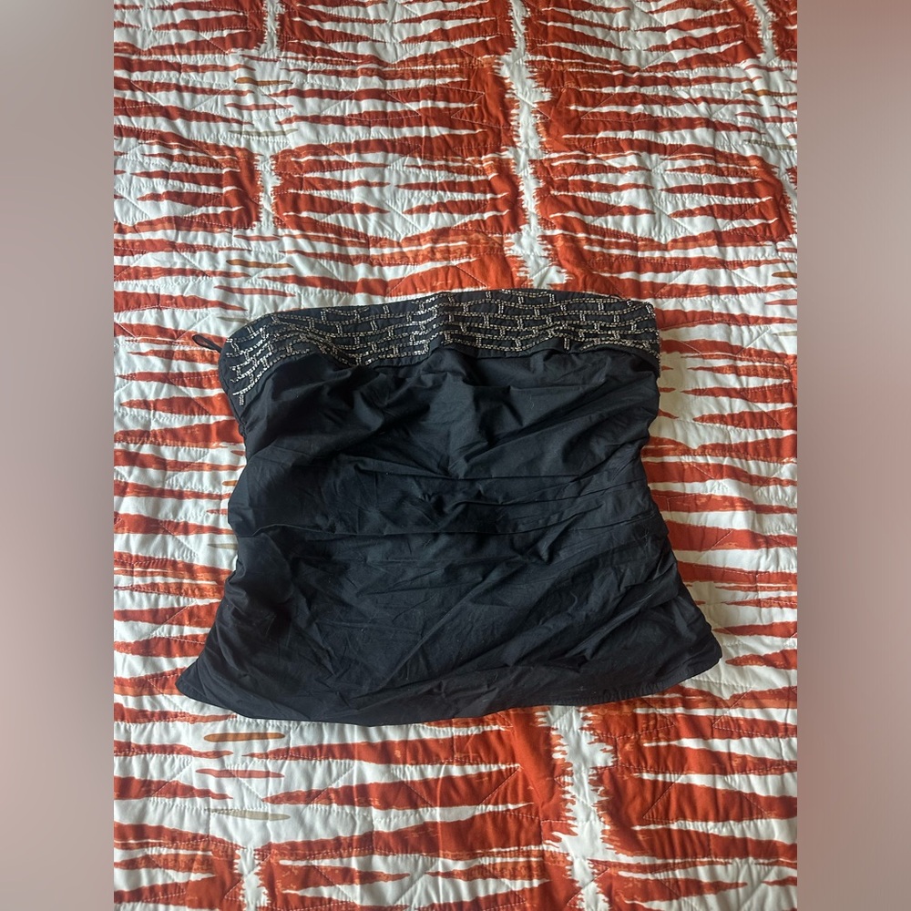 Strapless top